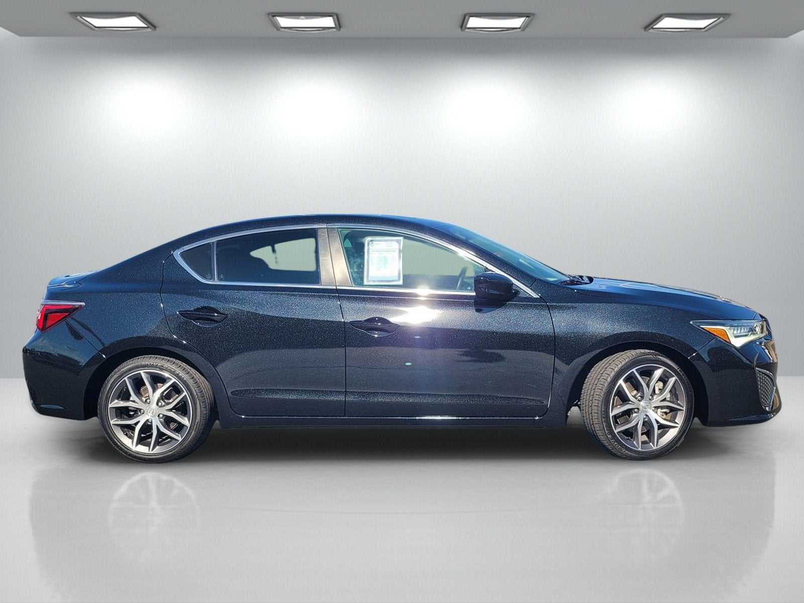 2019 Acura ILX w/Premium Pkg