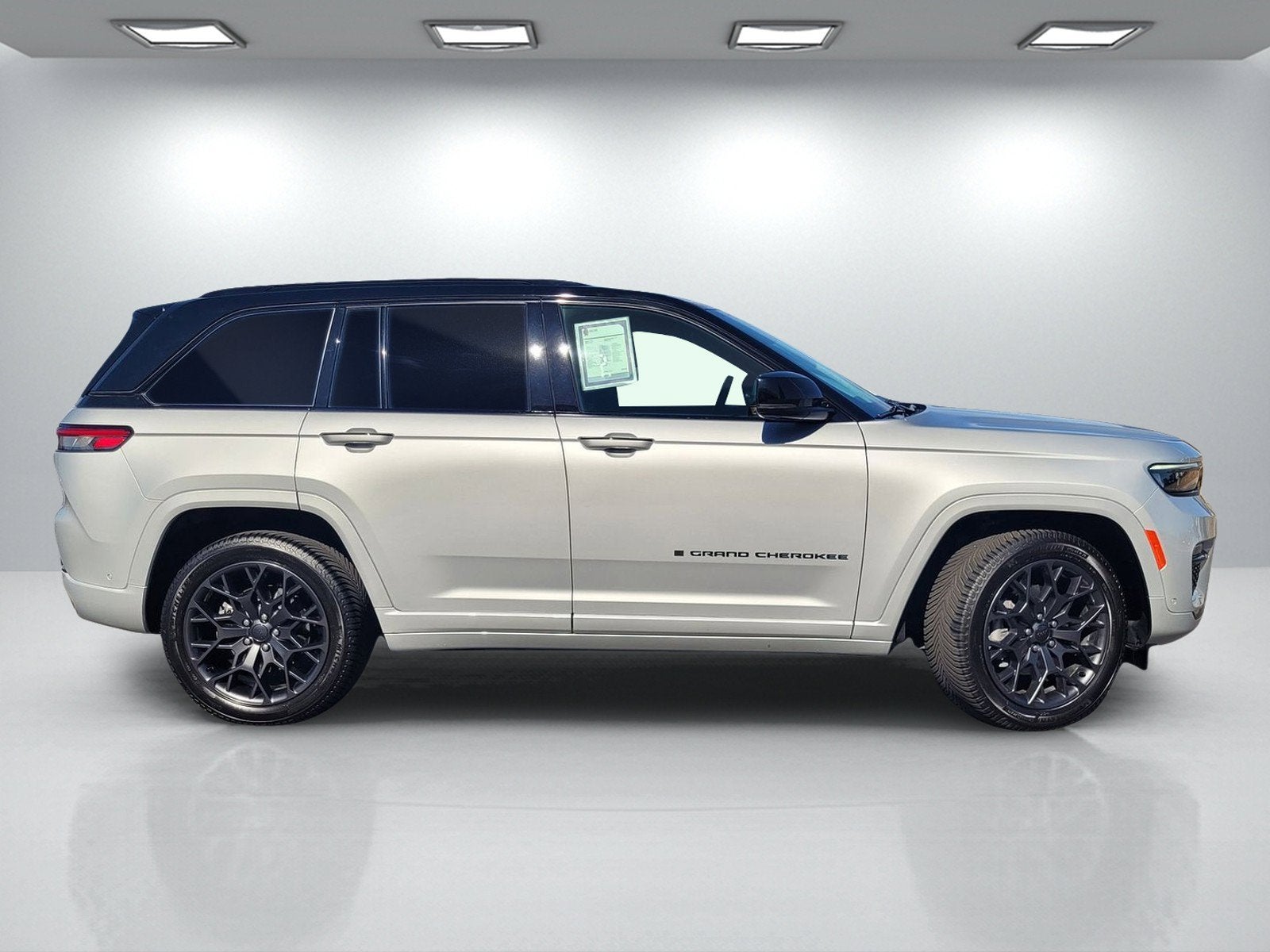 2023 Jeep Grand Cherokee 4xe Summit Reserve
