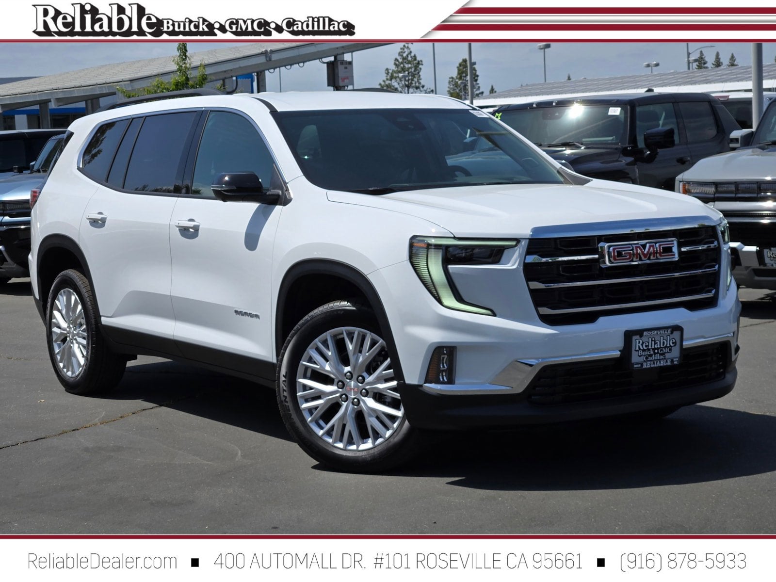 2025 GMC Acadia Elevation