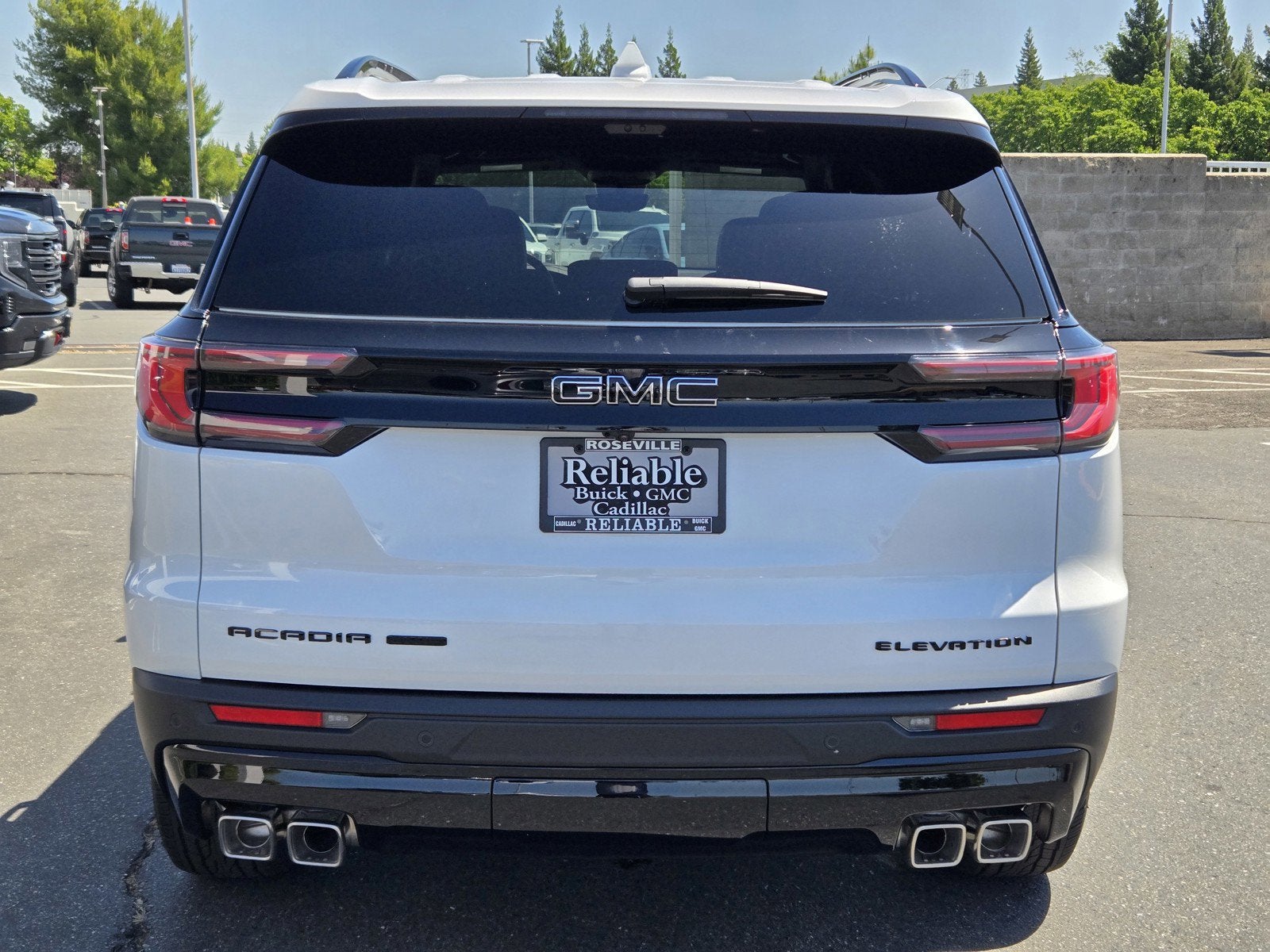 2026 GMC Acadia Elevation