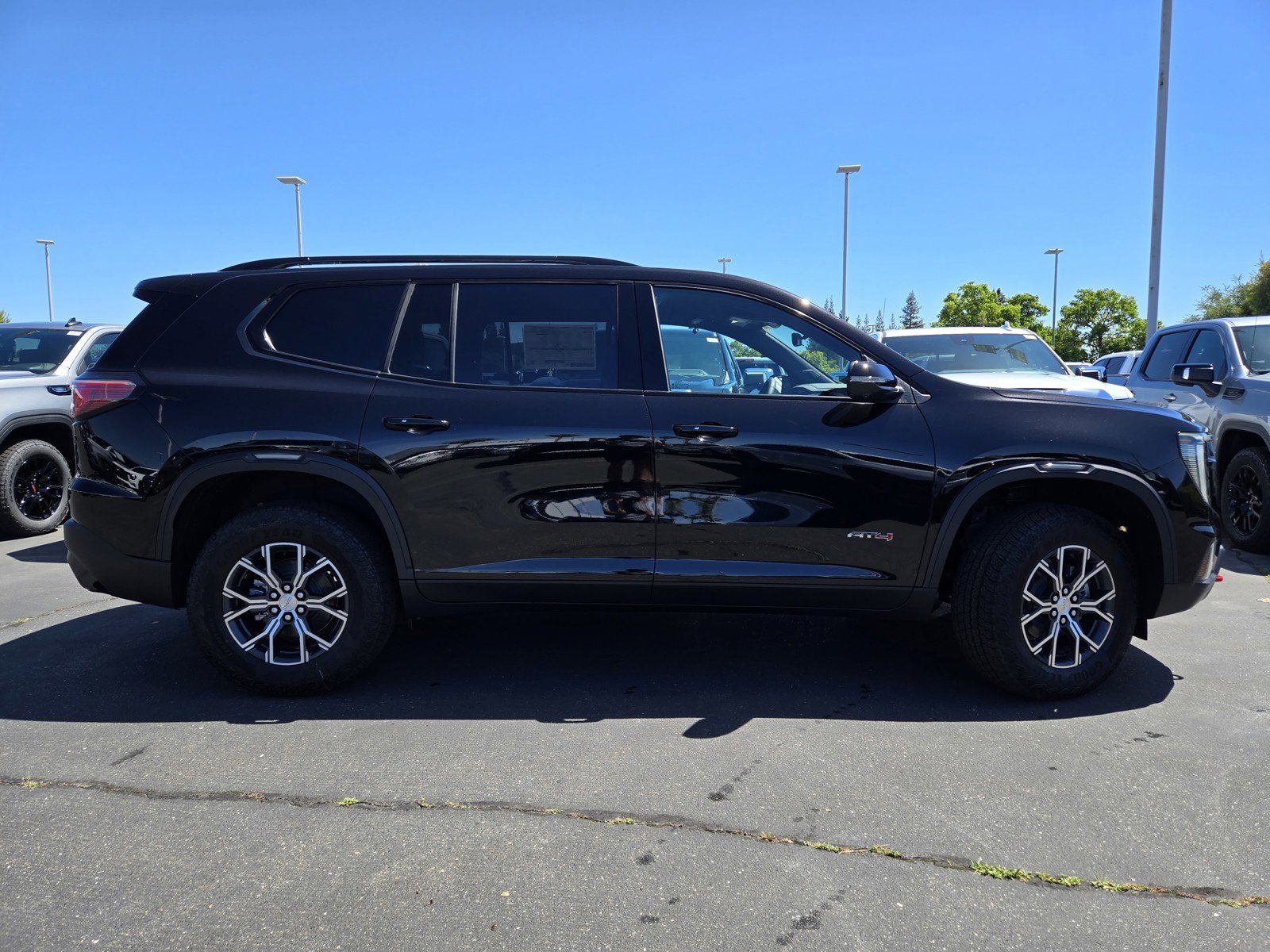 2026 GMC Acadia AT4