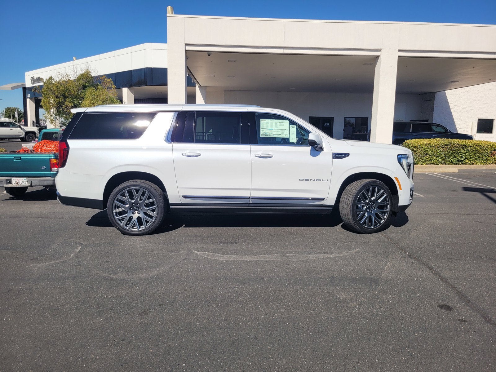 2027 GMC Yukon XL Denali Ultimate