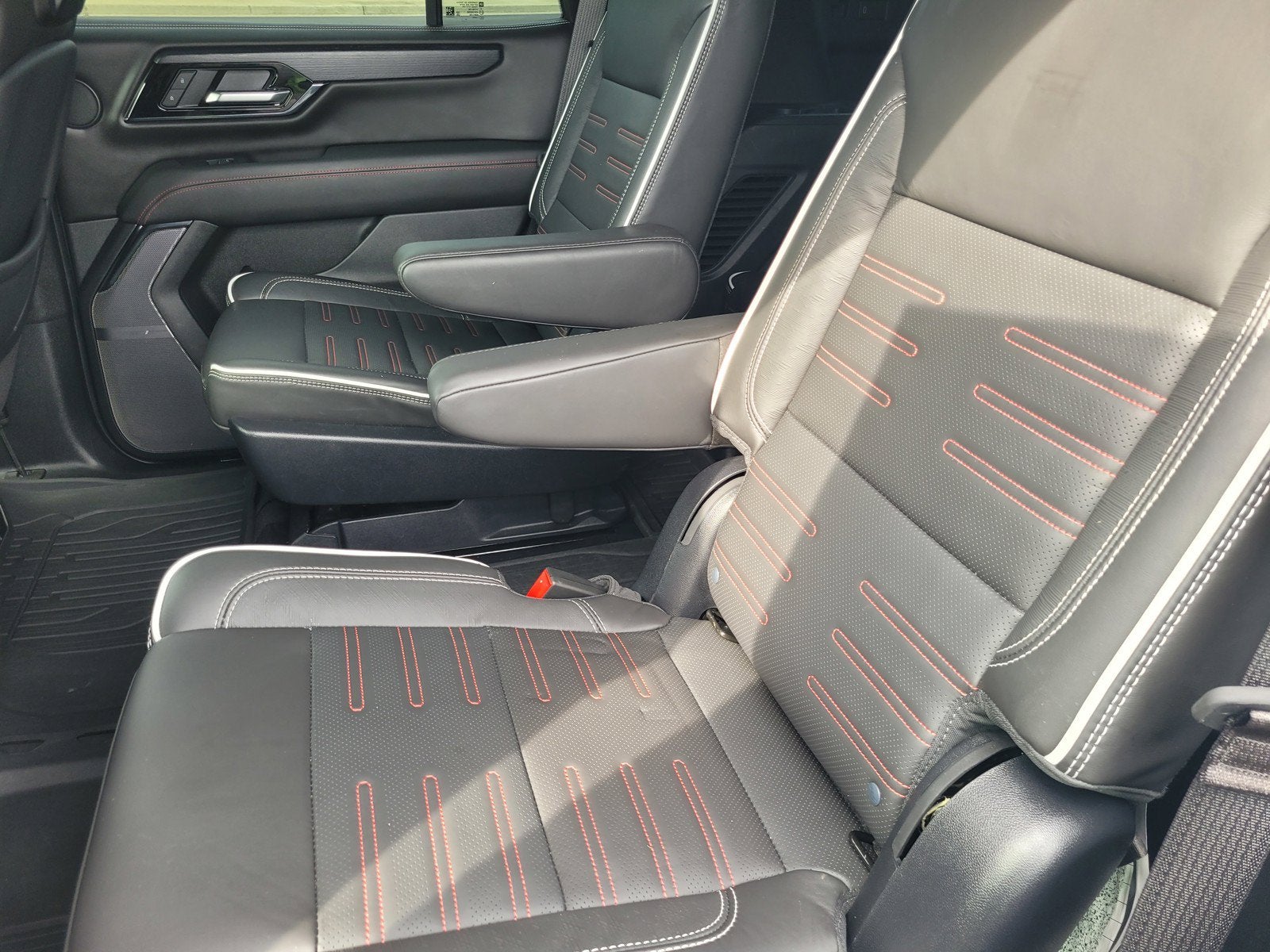 2025 GMC Yukon AT4 Ultimate