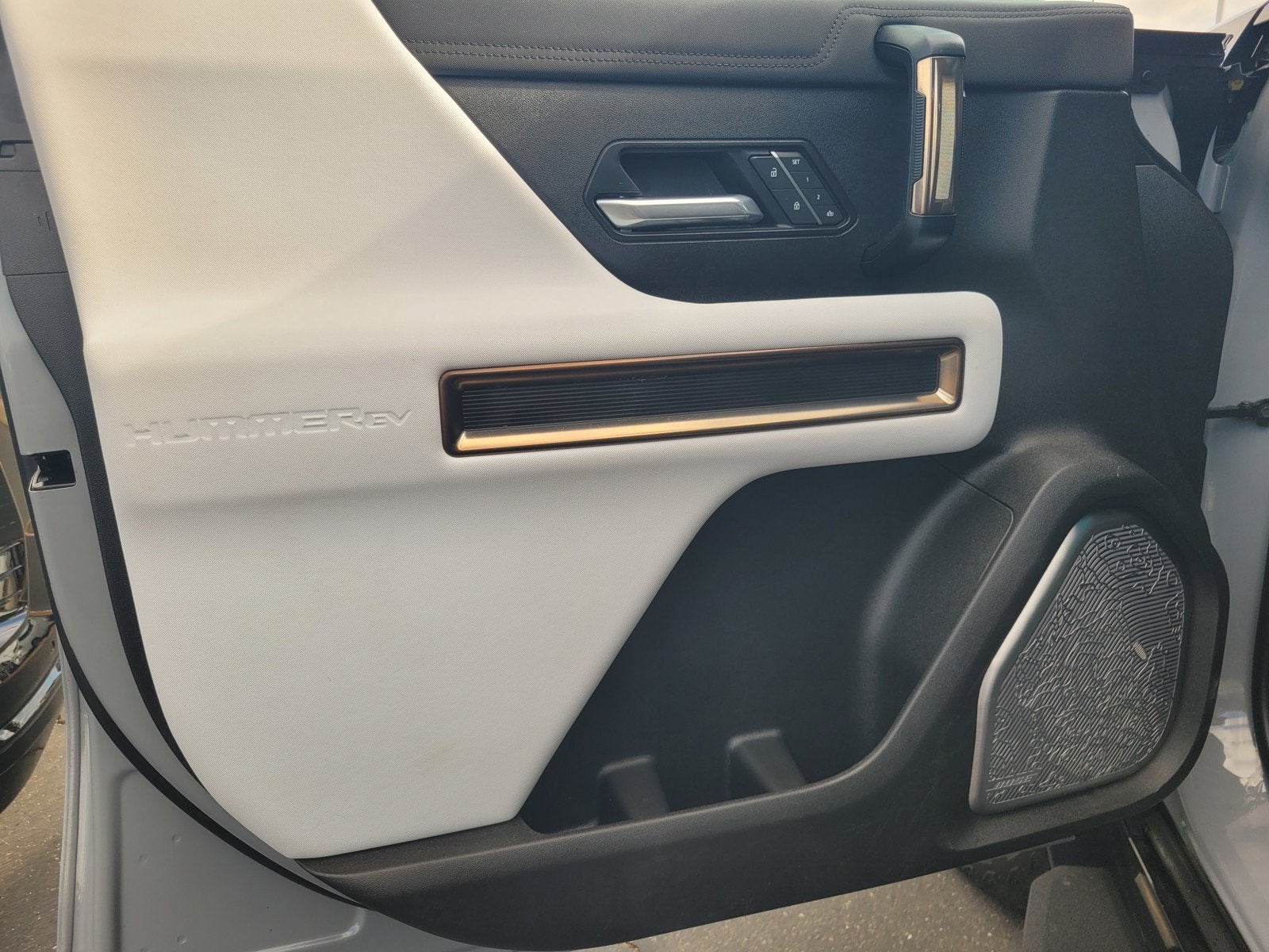 2025 GMC HUMMER EV SUV 3X
