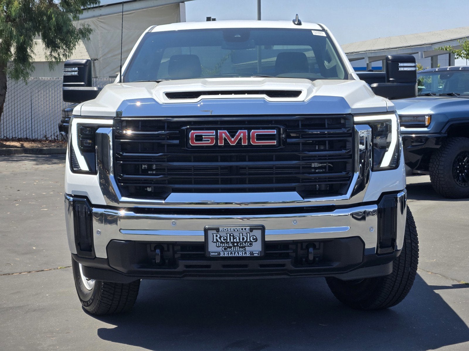 2025 GMC Sierra 2500 HD Pro