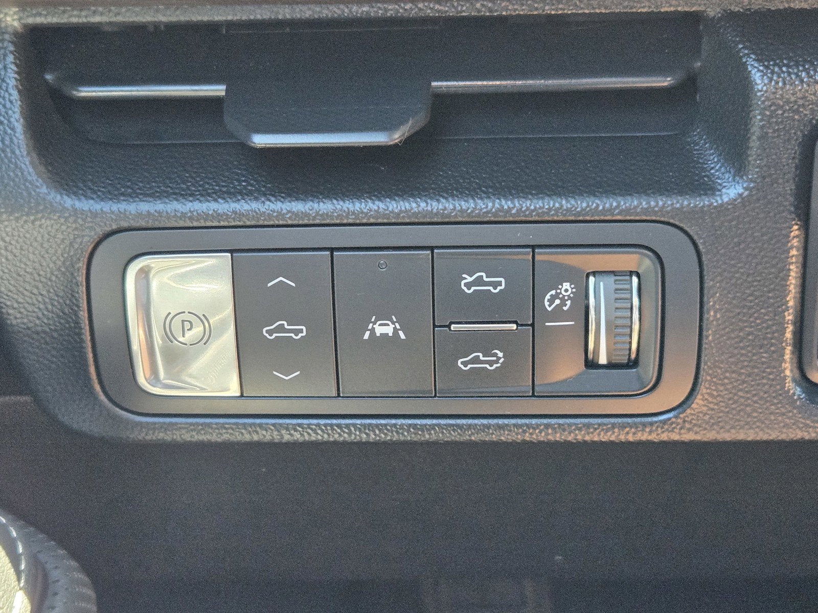2024 GMC Sierra EV Denali Edition 1