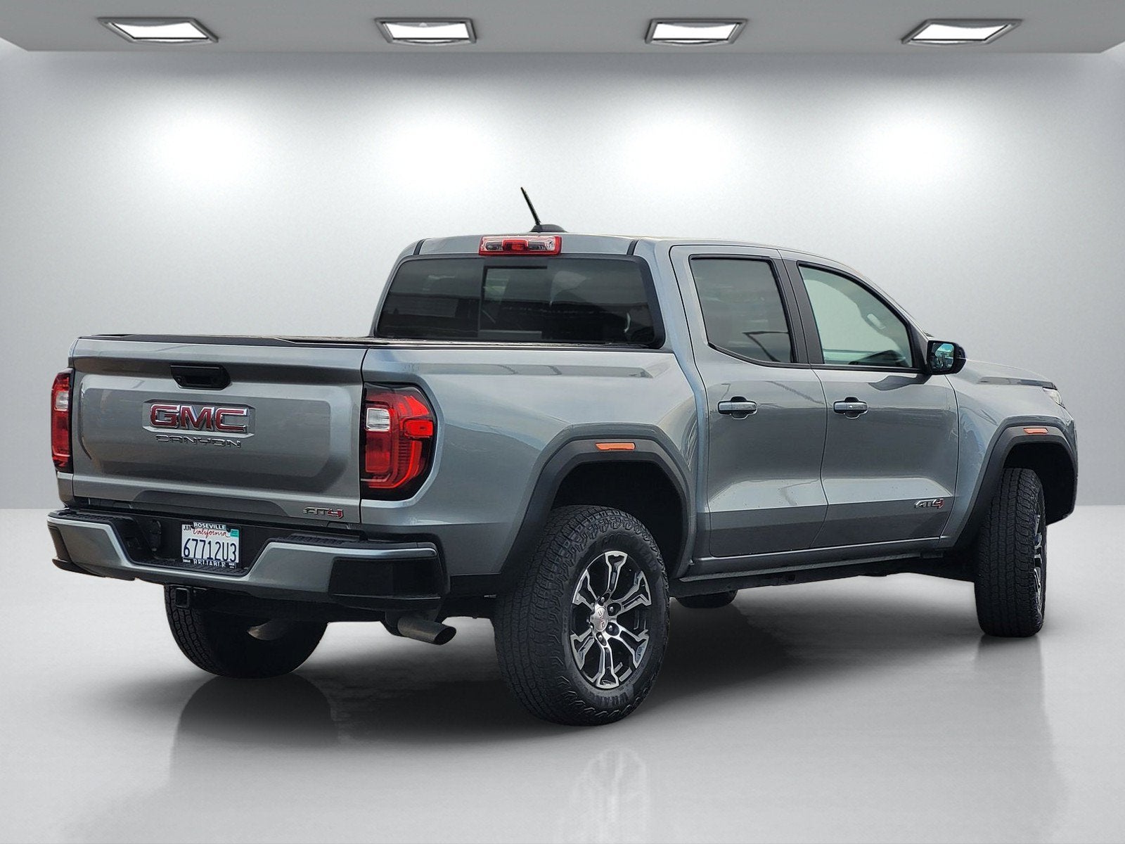 2023 GMC Canyon 4WD AT4