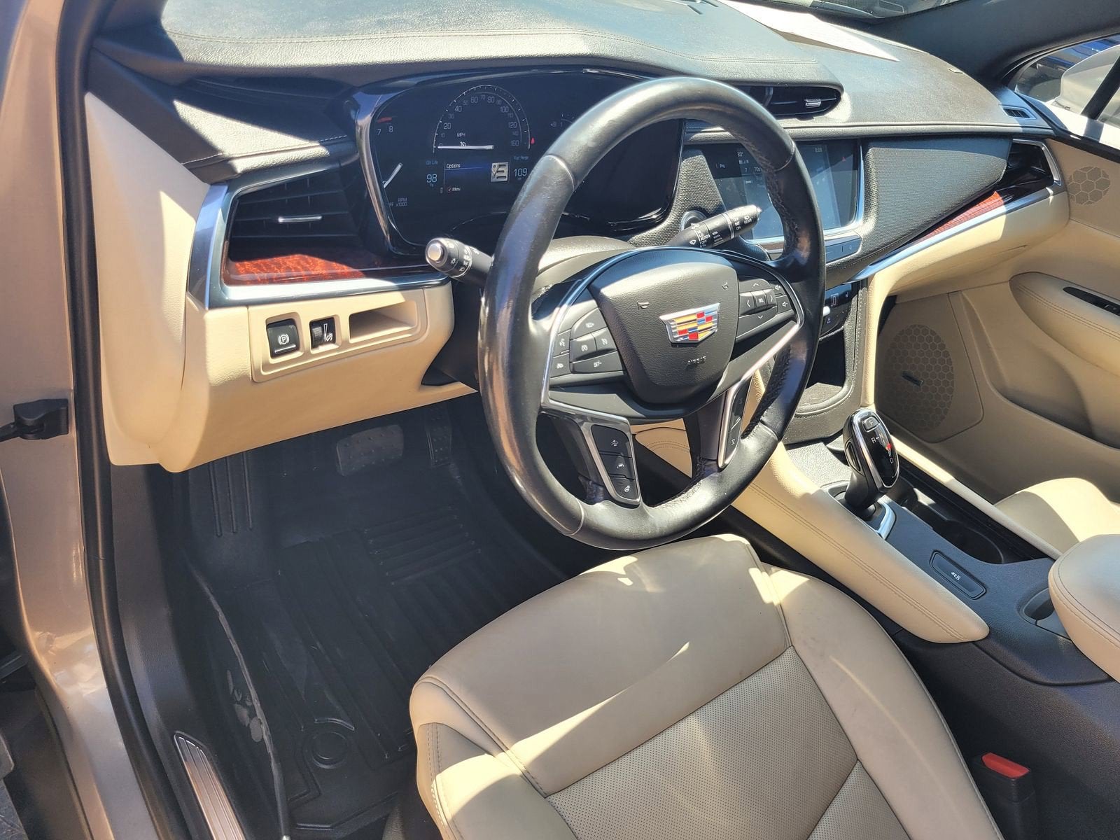 2019 Cadillac XT5 Luxury FWD