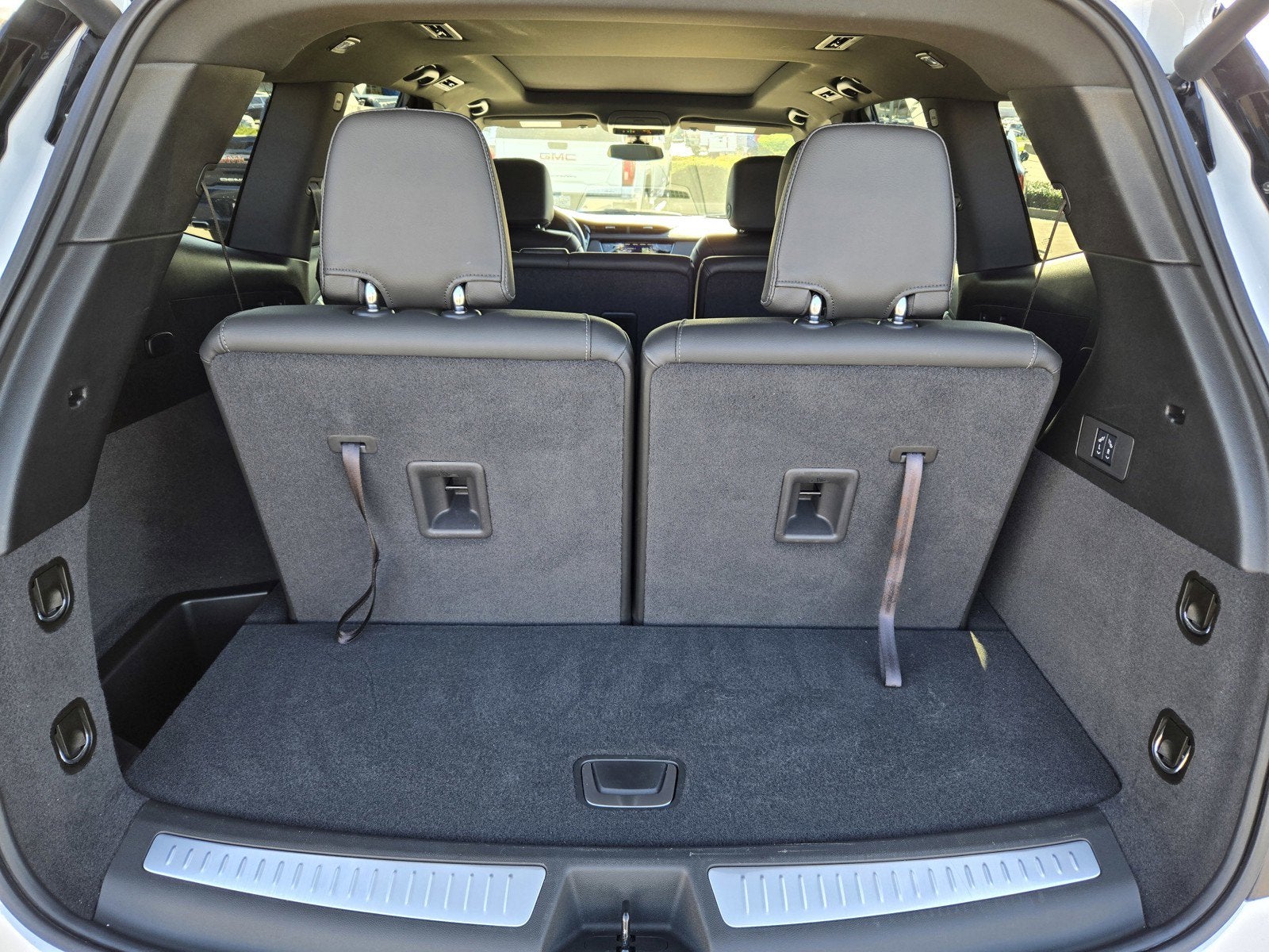 2025 Cadillac XT6 Luxury