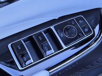 2024 Cadillac LYRIQ Luxury 1