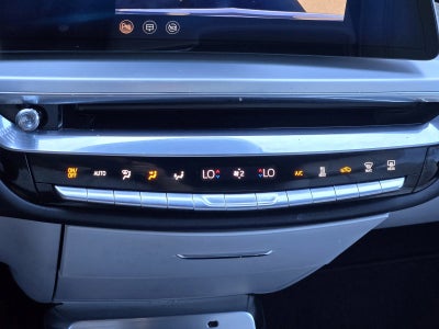 2024 Cadillac LYRIQ Luxury 1