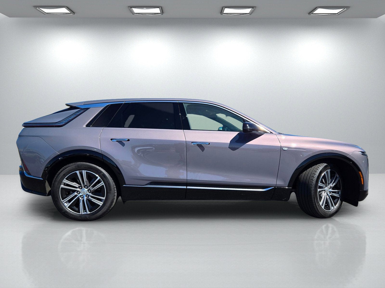 2024 Cadillac LYRIQ Luxury 1