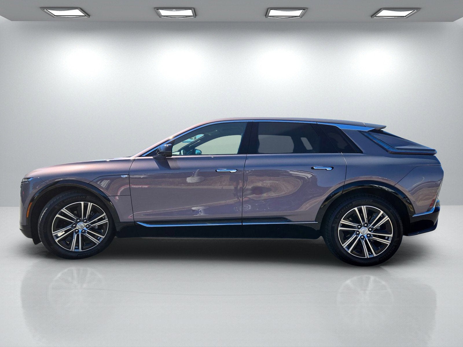 2024 Cadillac LYRIQ Luxury 1