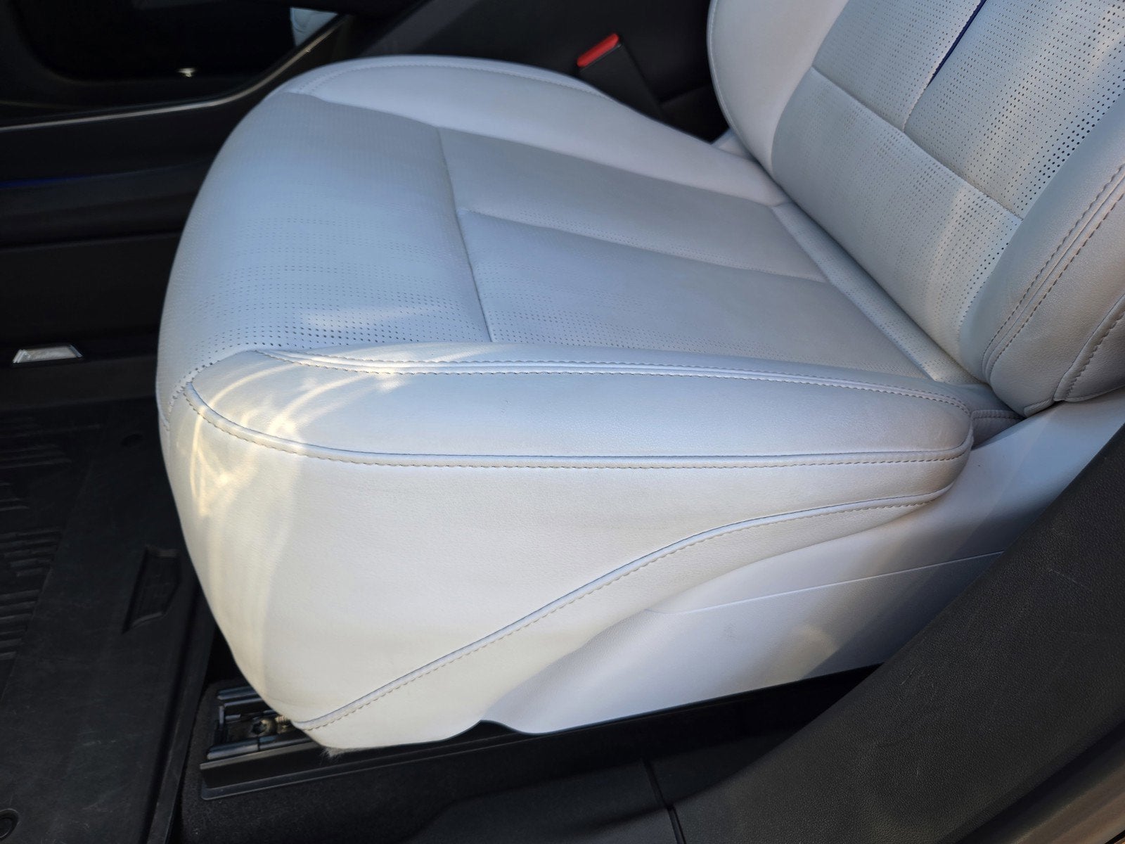 2024 Cadillac LYRIQ Sport 1