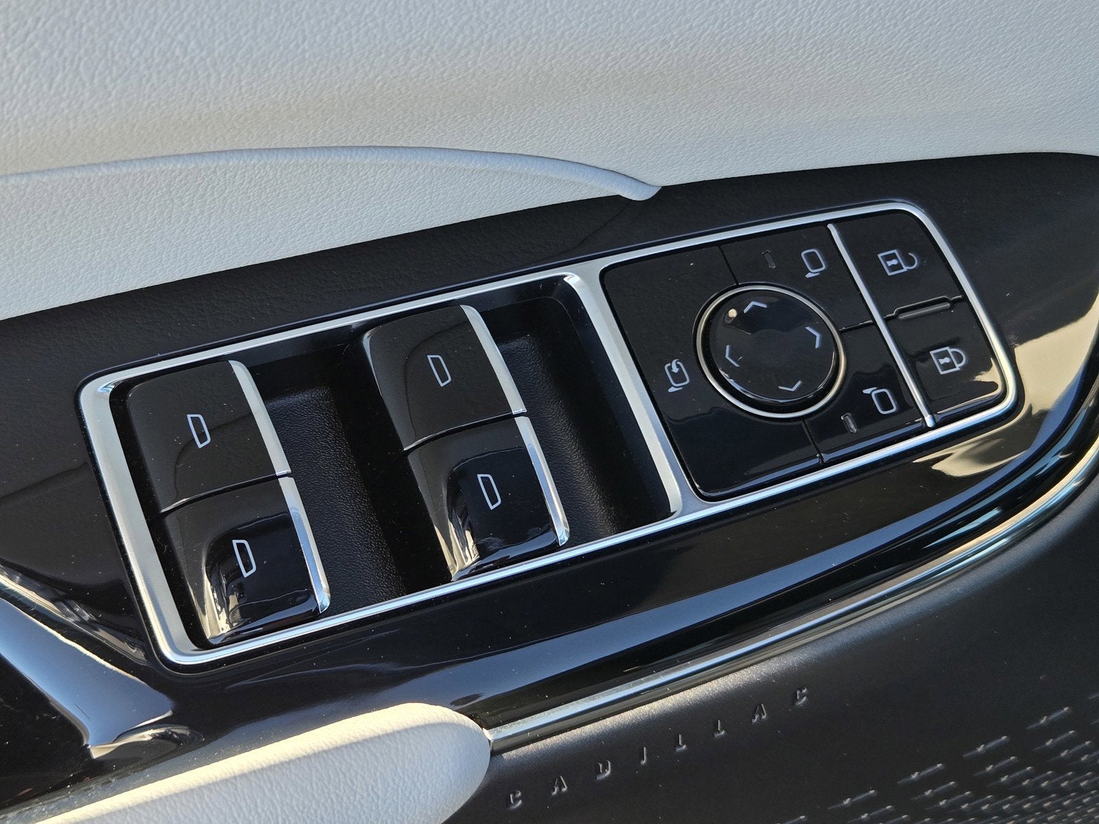 2024 Cadillac LYRIQ Sport 1