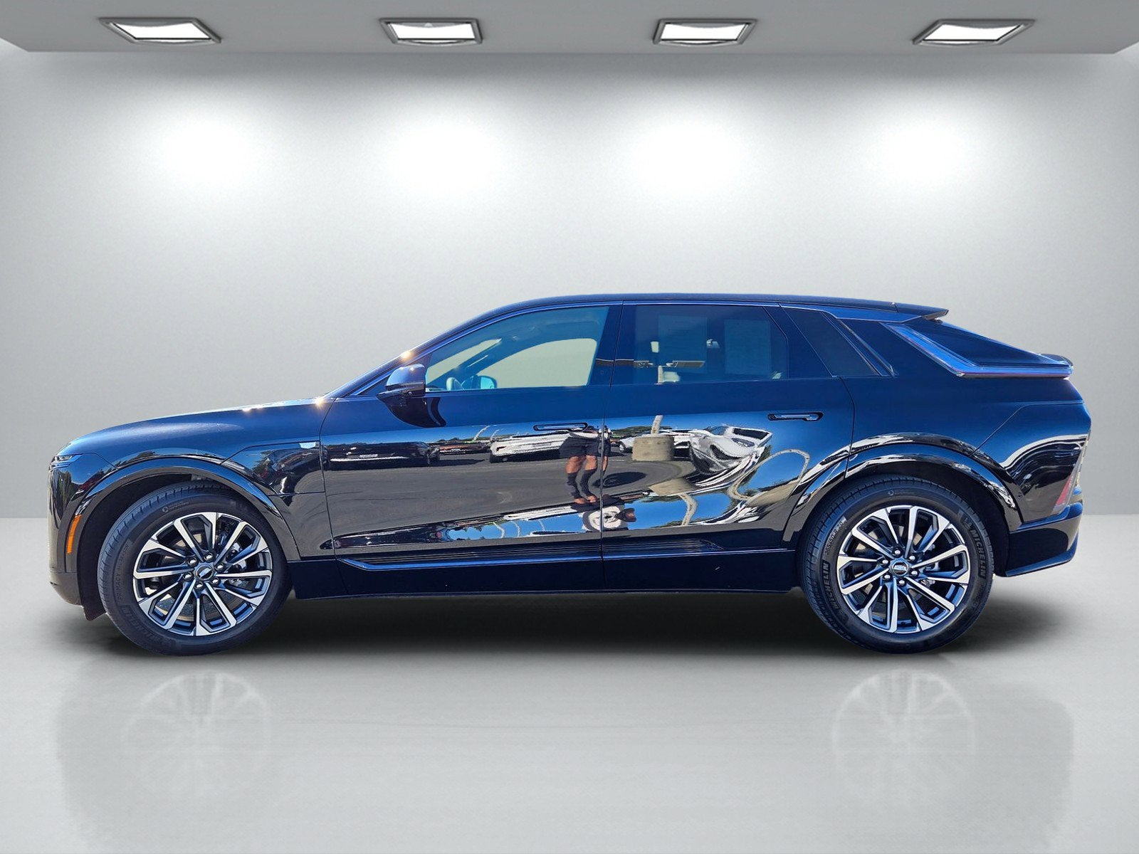 2024 Cadillac LYRIQ Sport 1