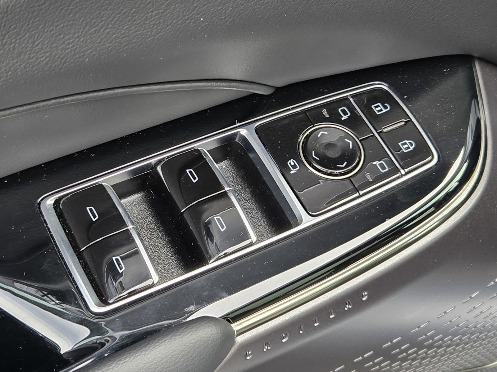 2025 Cadillac LYRIQ Sport 1