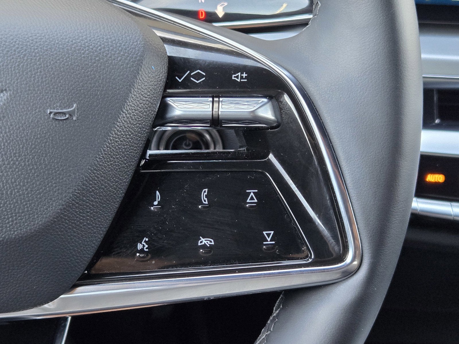 2025 Cadillac LYRIQ Sport 1