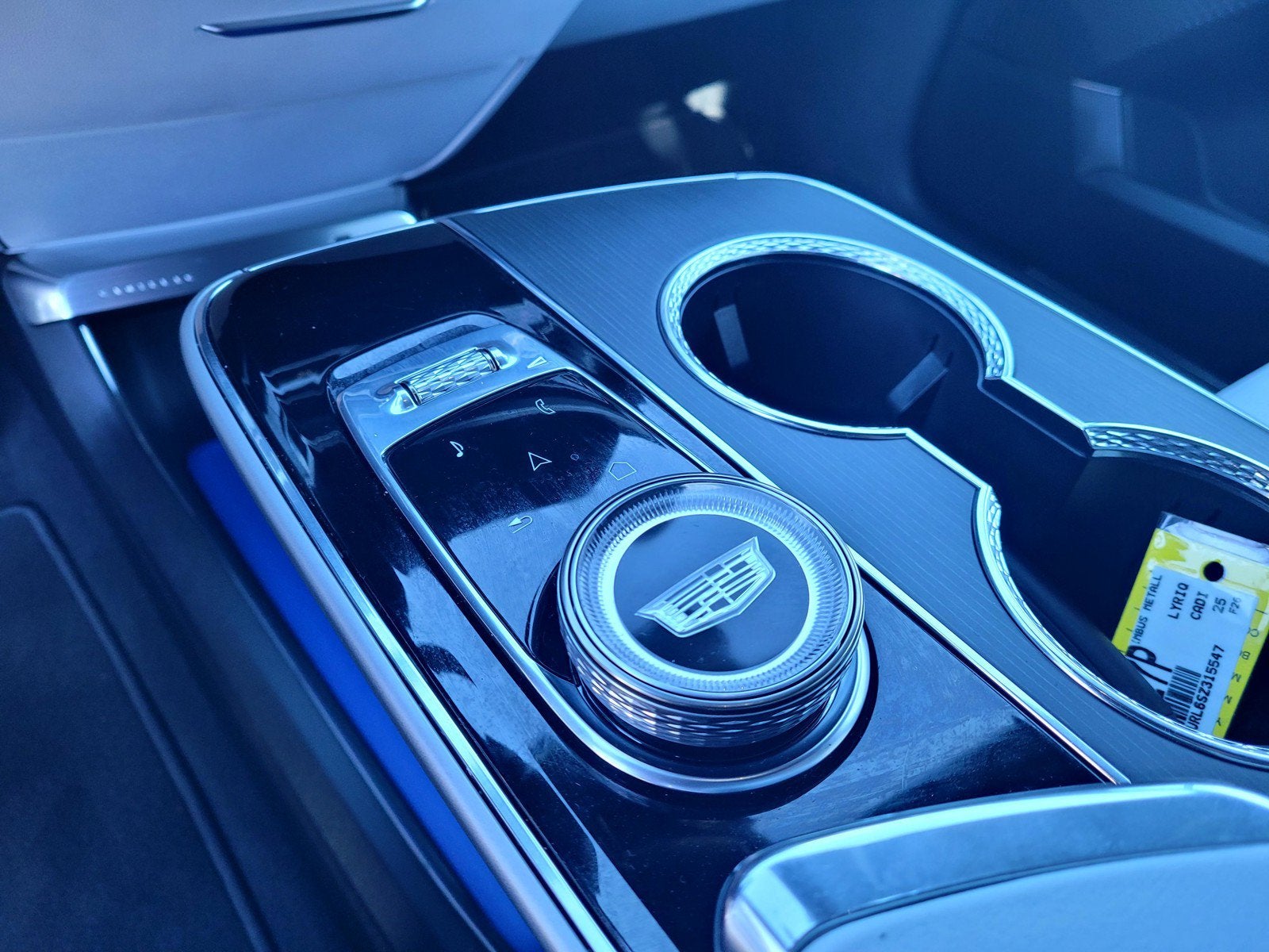 2025 Cadillac LYRIQ Sport 1