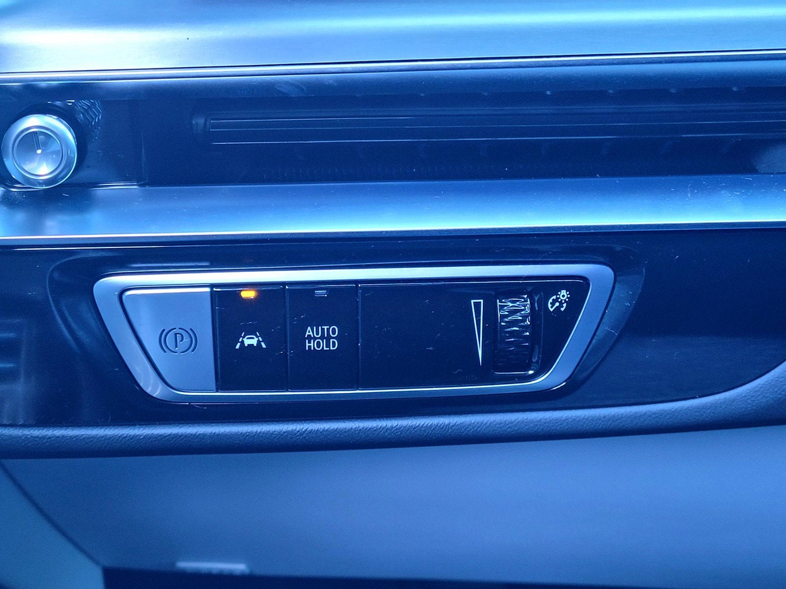 2025 Cadillac LYRIQ Sport 1