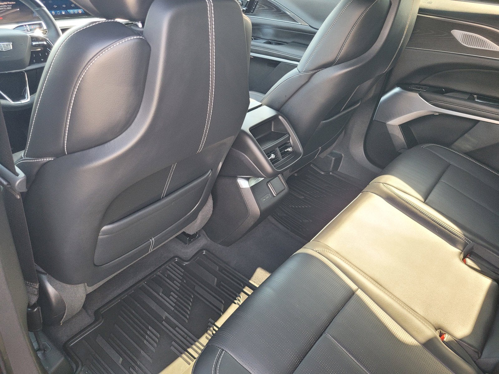 2024 Cadillac LYRIQ Sport 2