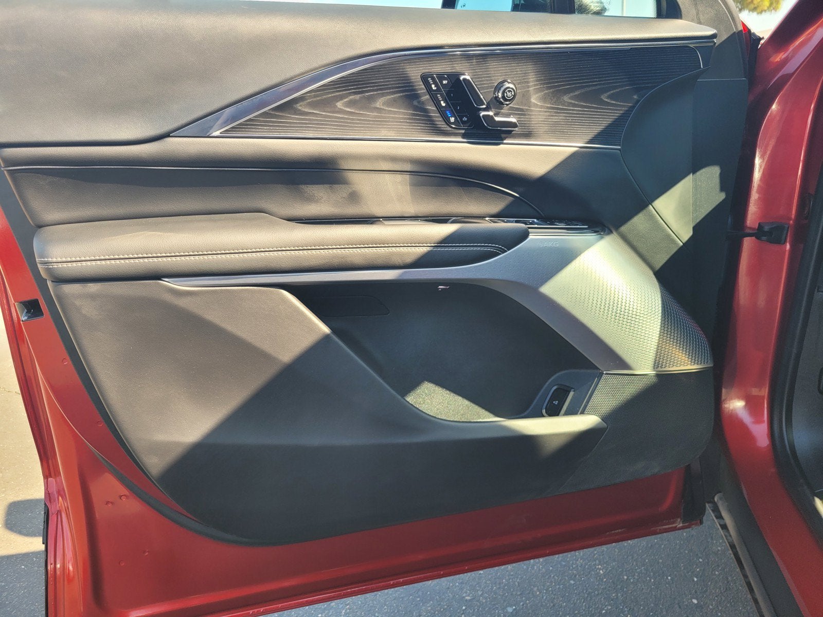 2024 Cadillac LYRIQ Sport 2