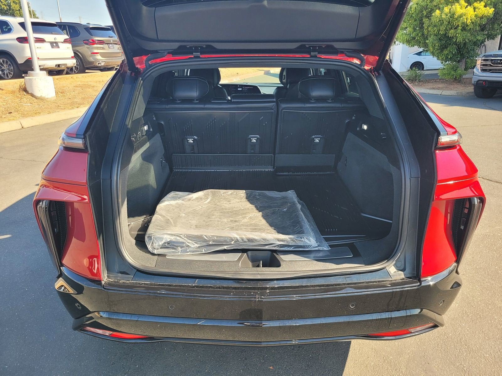 2024 Cadillac LYRIQ Sport 2