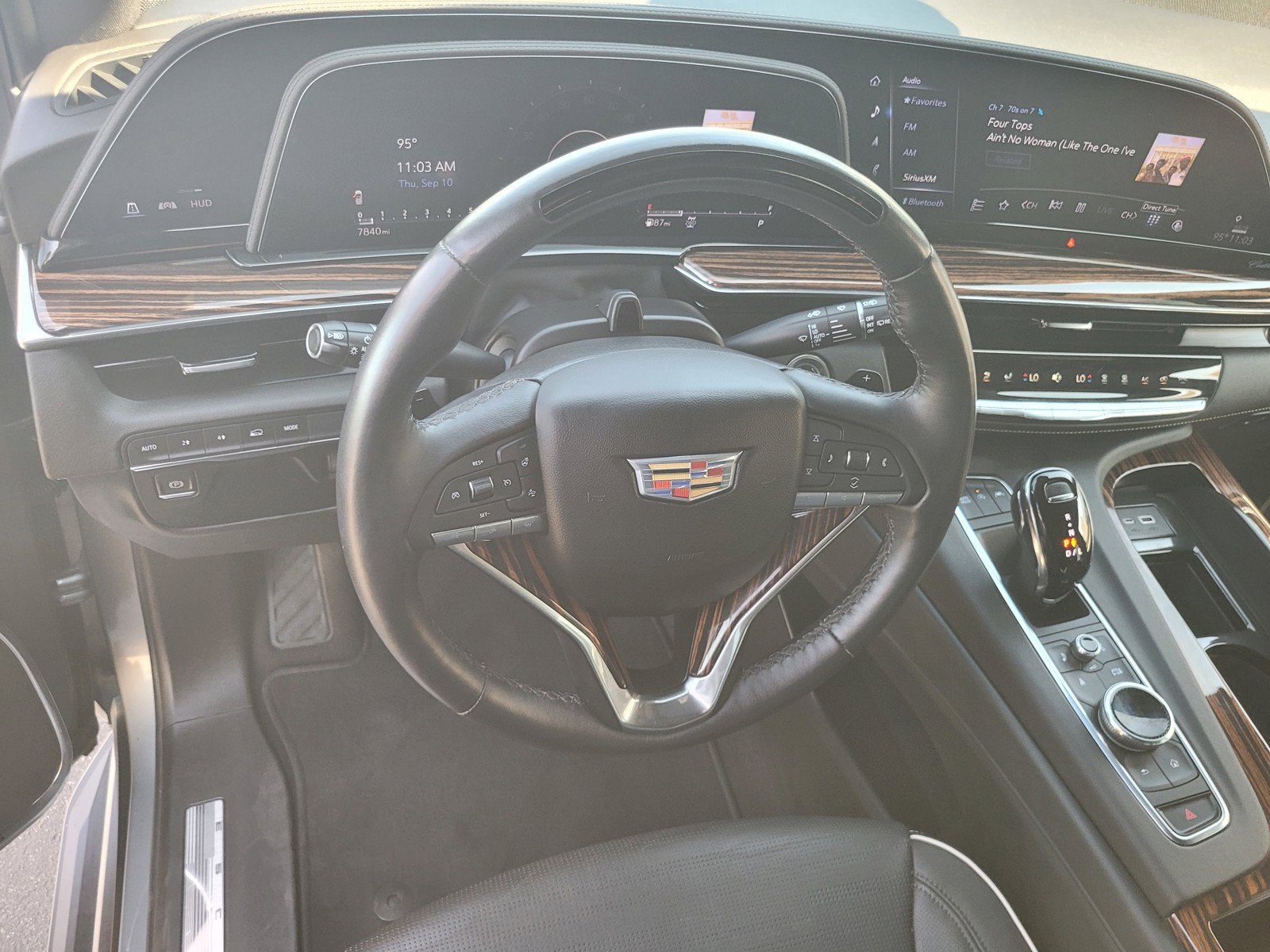 2023 Cadillac Escalade Premium Luxury