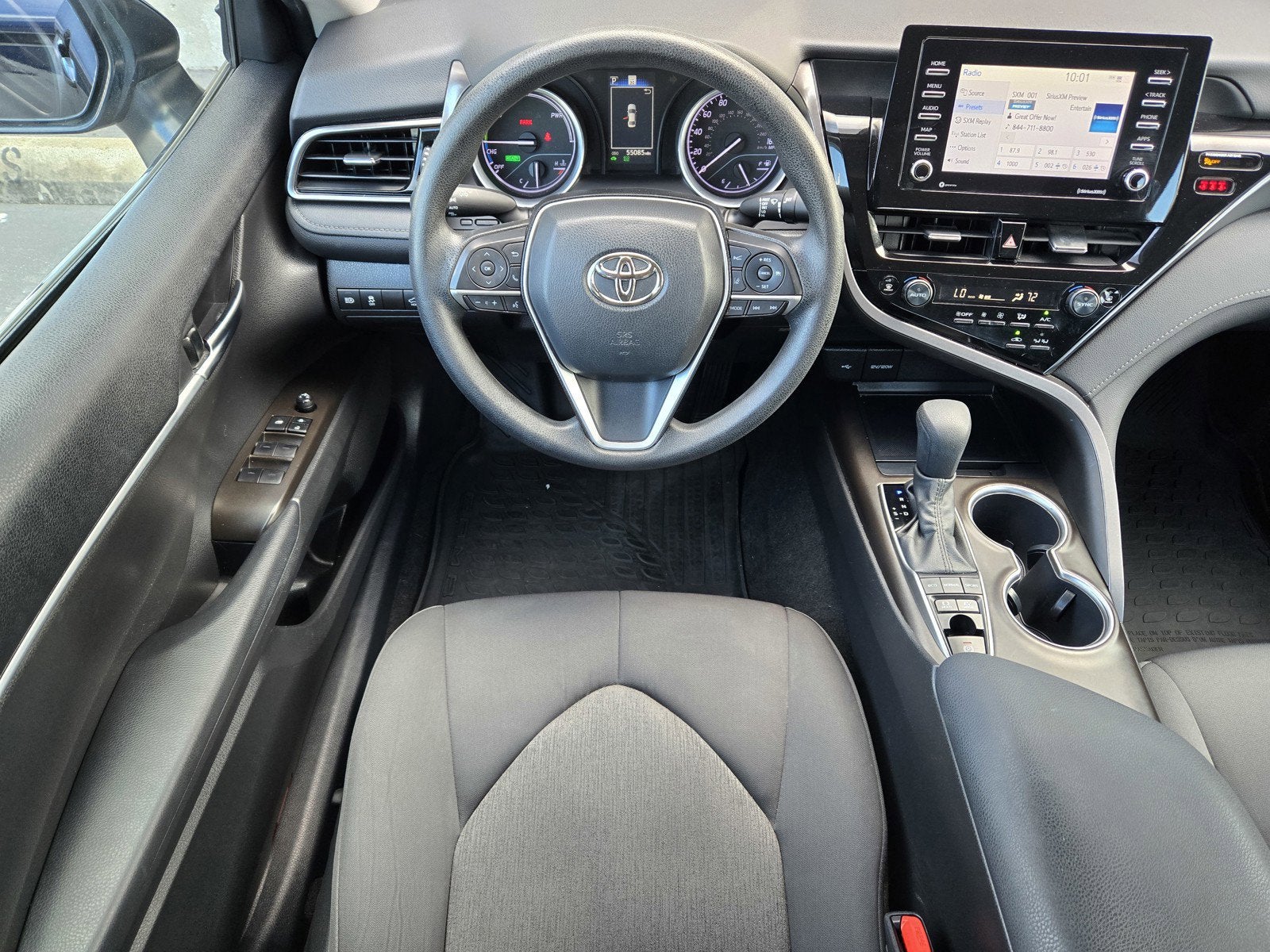 2022 Toyota Camry Hybrid LE