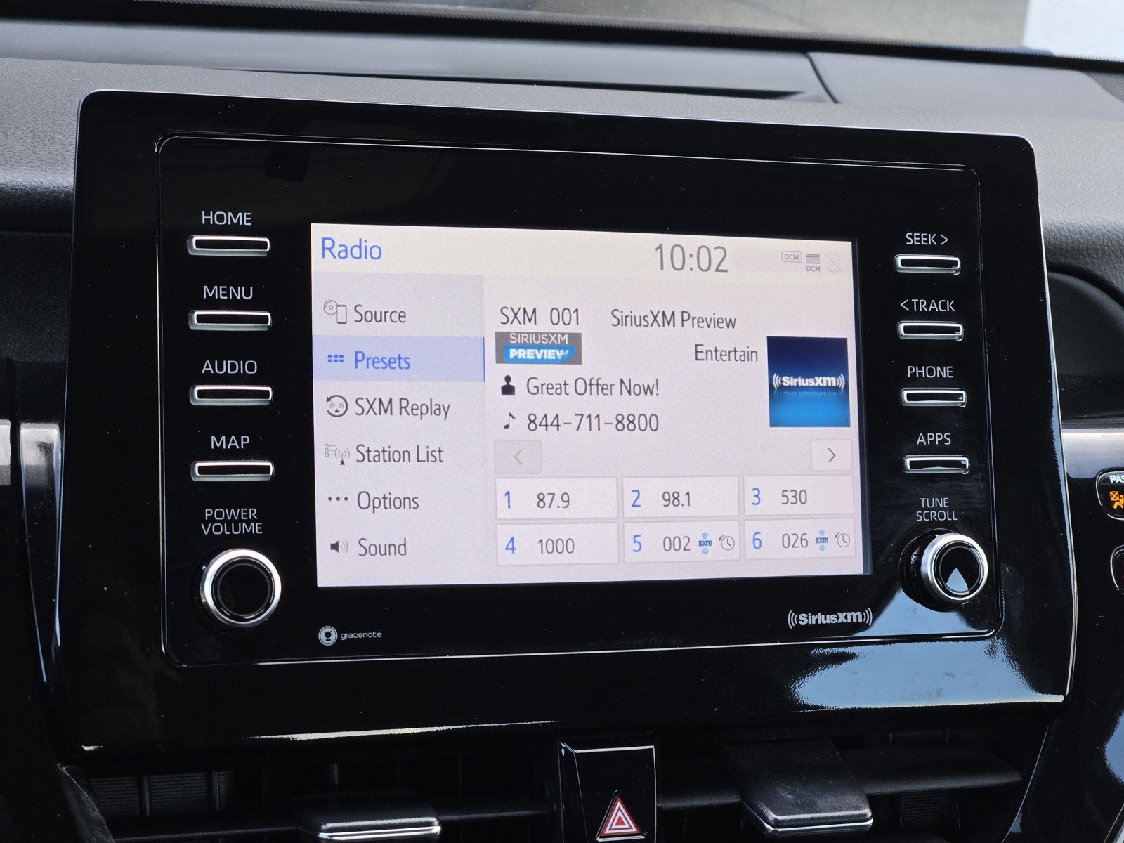 2022 Toyota Camry Hybrid LE