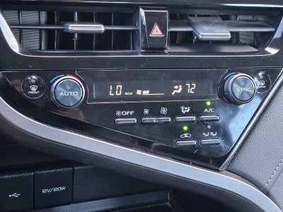 2022 Toyota Camry Hybrid LE