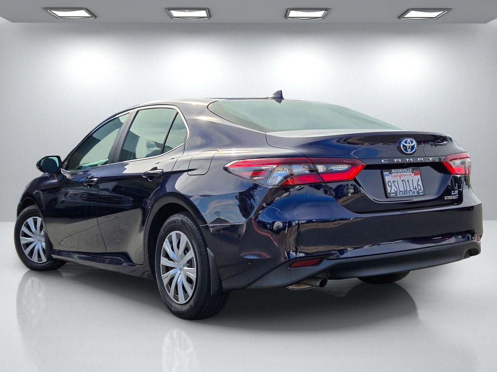 2022 Toyota Camry Hybrid LE