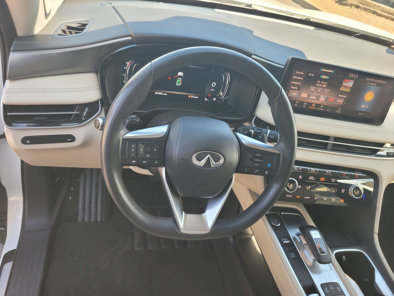 2024 INFINITI QX60 LUXE