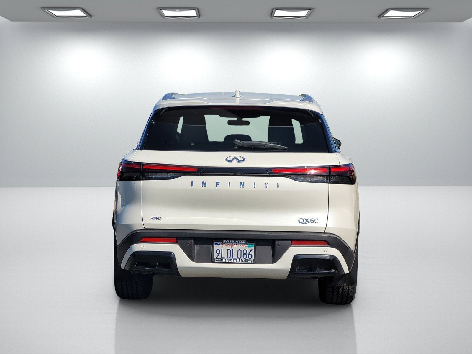 2024 INFINITI QX60 LUXE
