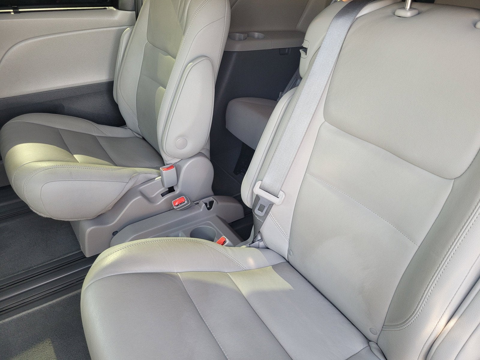 2019 Toyota Sienna XLE Auto Access Seat