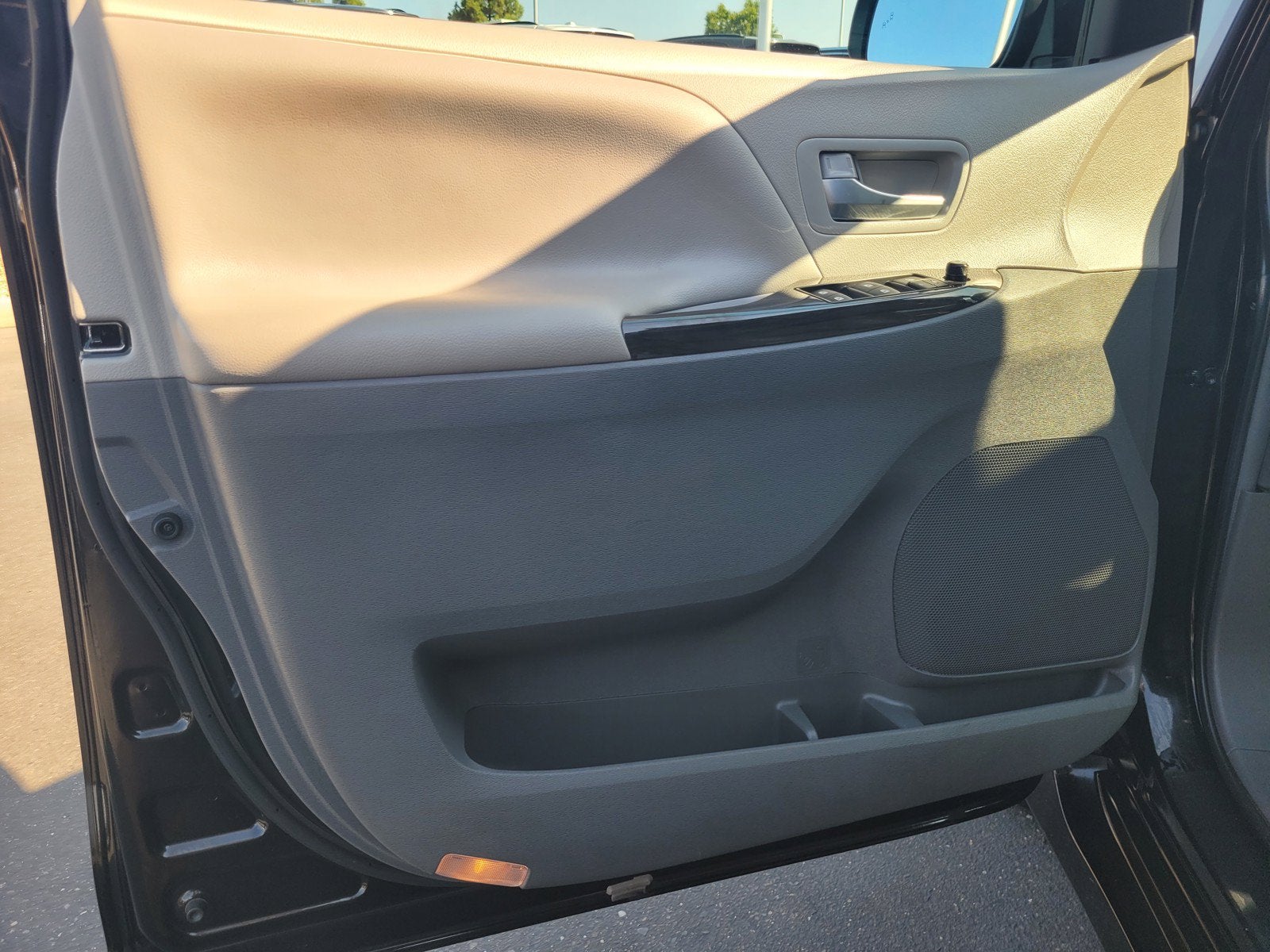 2019 Toyota Sienna XLE Auto Access Seat