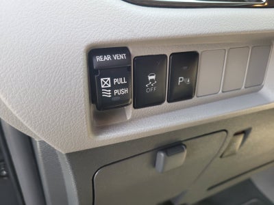 2019 Toyota Sienna XLE Auto Access Seat