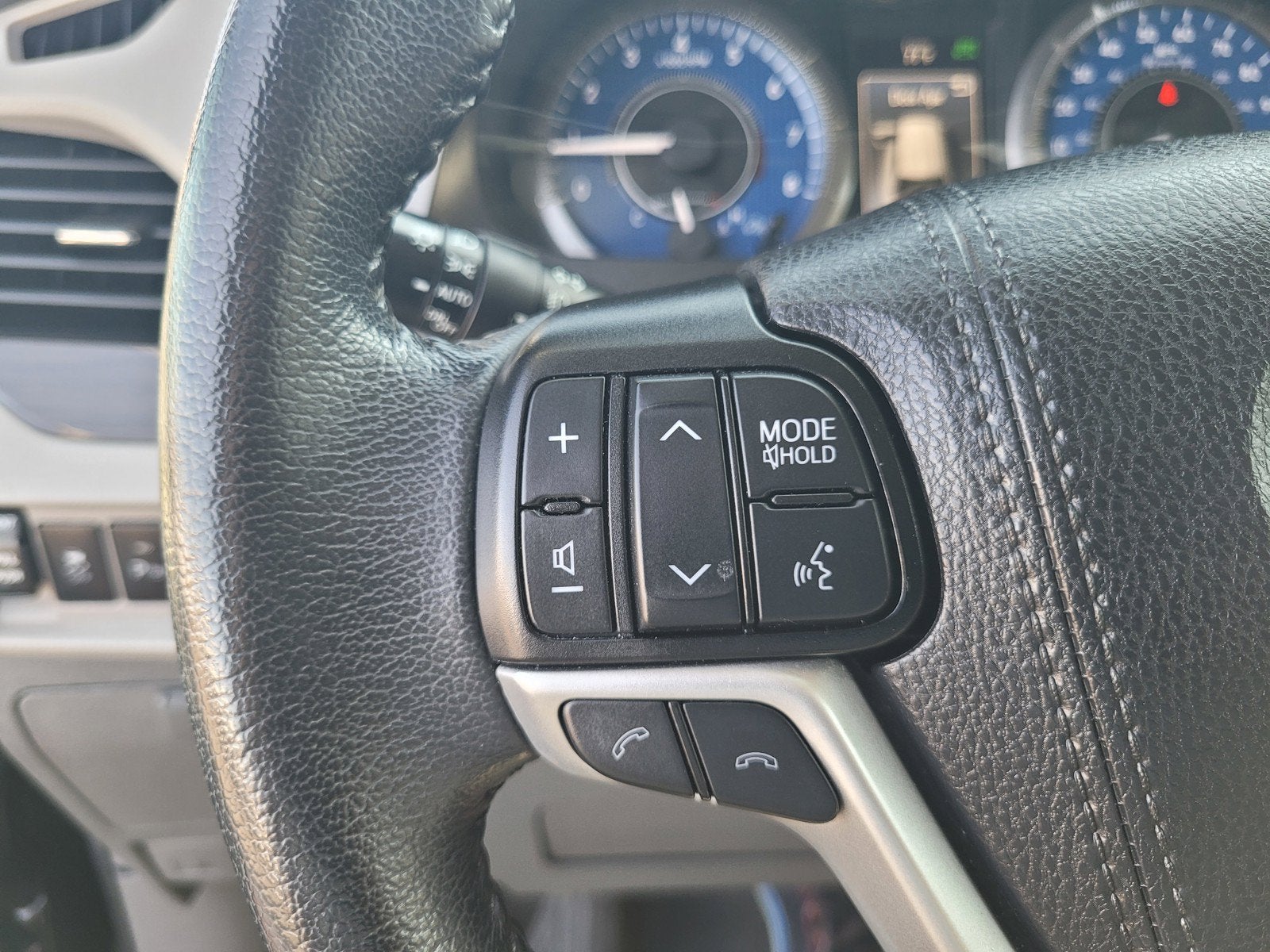 2019 Toyota Sienna XLE Auto Access Seat