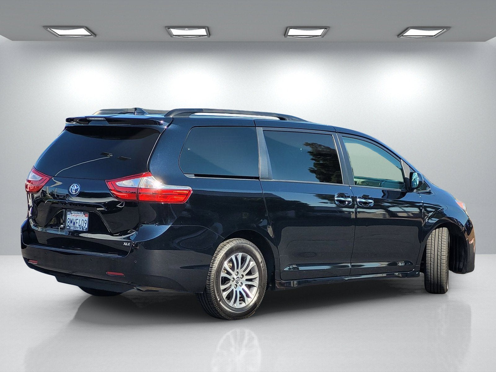 2019 Toyota Sienna XLE Auto Access Seat
