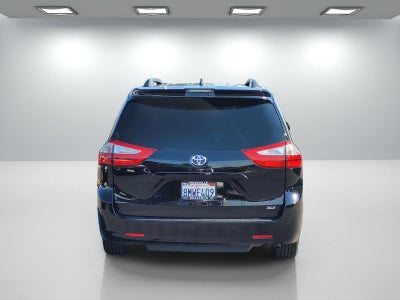 2019 Toyota Sienna XLE Auto Access Seat