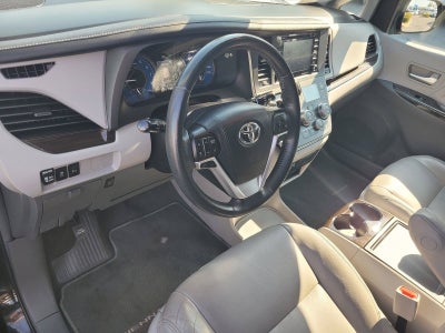 2019 Toyota Sienna XLE Auto Access Seat
