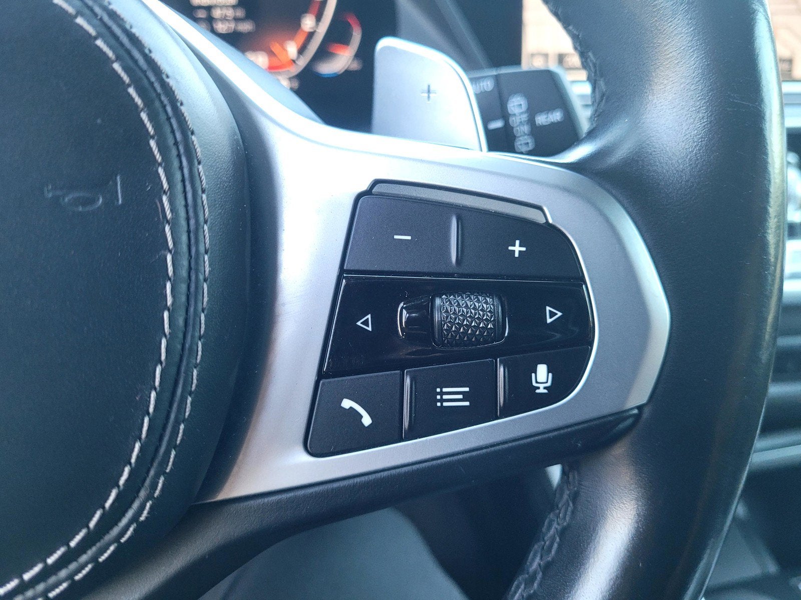 2021 BMW X5 M50i