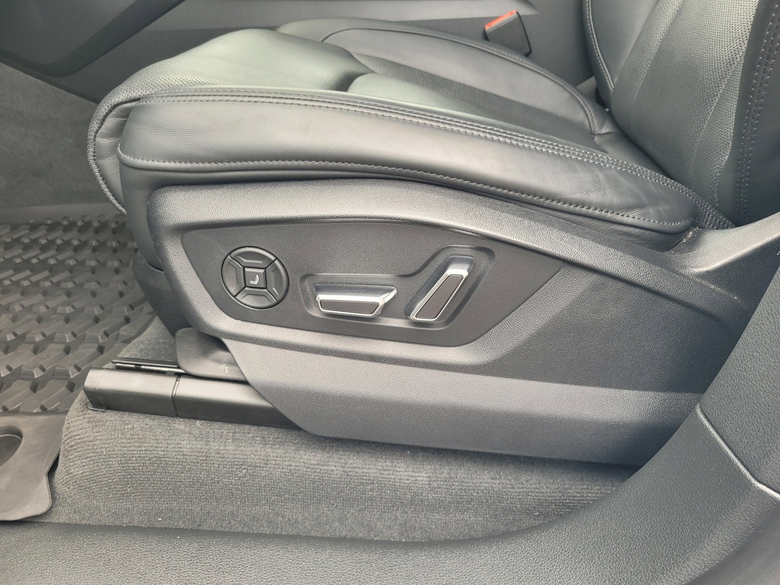 2022 Audi Q8 Prestige